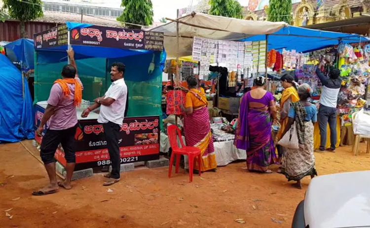 Karnataka: Ban On Muslim Shopkeepers Near Temples!