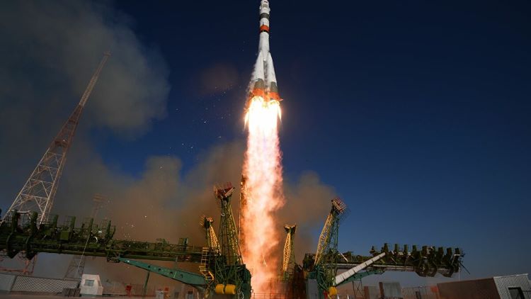 34 New UK Satellites Launched Through Russian Rocket