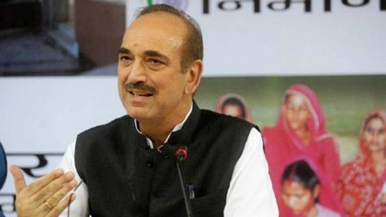 Azad Slams '5-Star Culture' In Party, Defends Gandhi Family