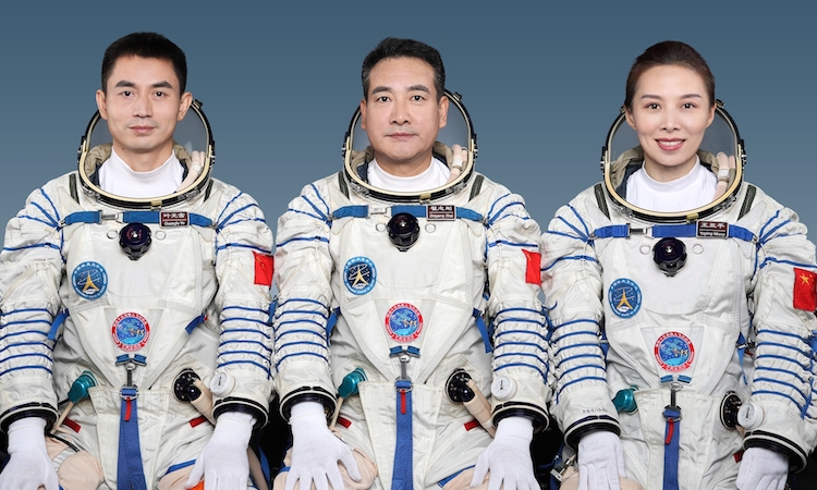 China To Launch Manned Space Mission On Saturday 
