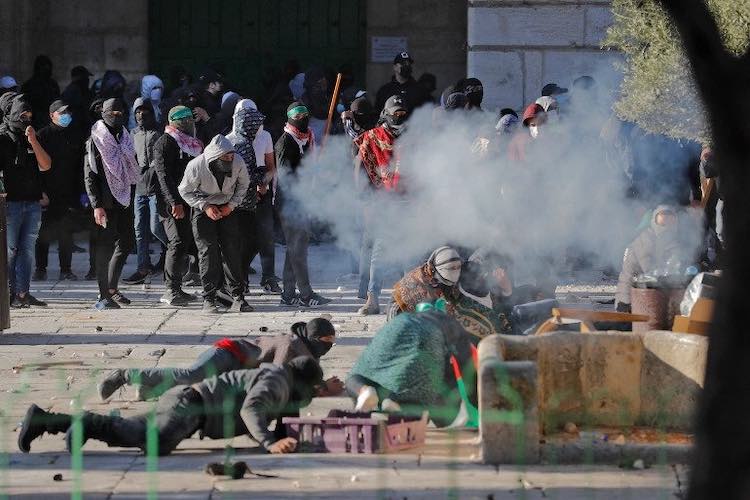 Israeli Forces Attack Al-Aqsa Mosque, Dozens Injured During Ramzan, 40 Arrested Including Child 