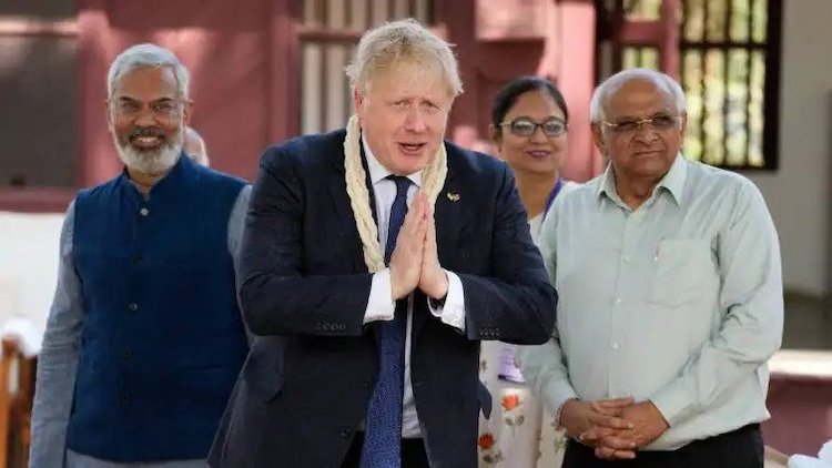 UK PM Boris Johnson Indicates More Visas For Indians For Free Trade Deal, Visits Gujarat On Day 1 
