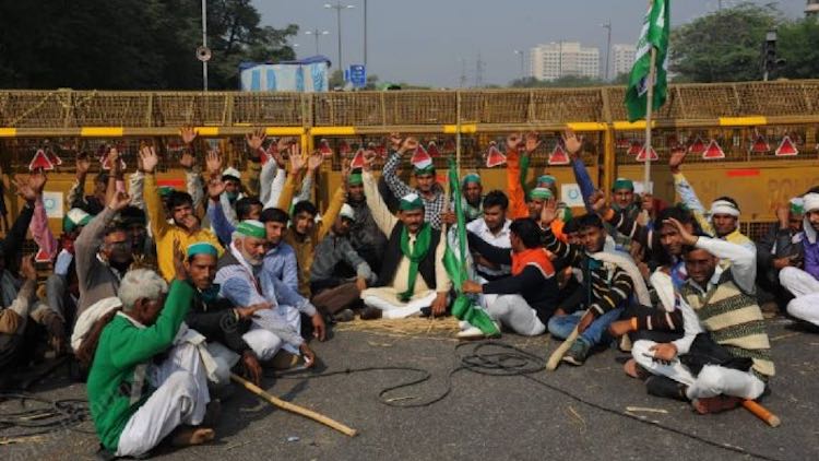 Kisan Diwas: Protesting Farmers Pay Tribute To Ex-PM Chaudhary Charan Singh, To Decide On Govt's Invitation