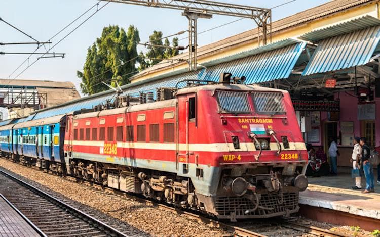 Indian Railways To Fine Private Operators In Case Of Train Delay