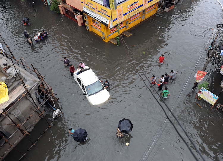 Red Alert For Tamil Nadu As Heavy Rains Expected For 2 Days; Measures Taken, Says Admin. 