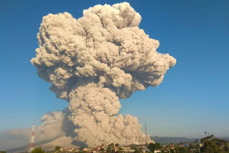 Semeru Volcano Explodes In Indonesia’s Java Island, No Casualties Reported 