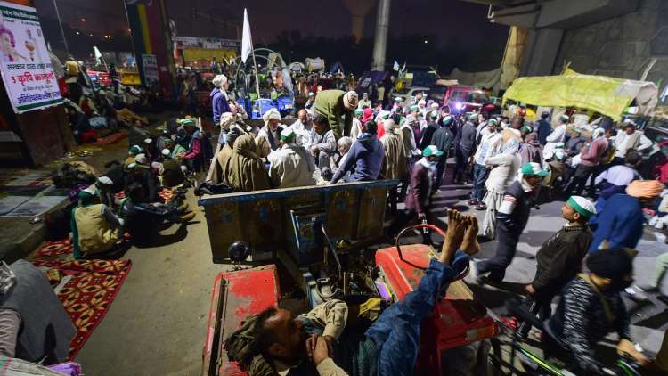 Farmers' Protest, Day 9: At least 7 Farmers Dead; Several Border Crossings Sealed, NCR Commuters Feel Pinch