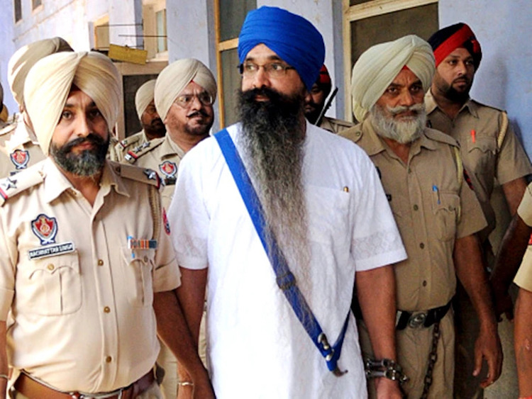 Decide On Mercy Plea Of Balwant Singh Rajoana In 1995 Beant Singh Assasination, SC To Centre 