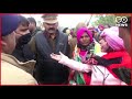 UP: Bundelkhand&#39;s Gulabi Gang Protests In Supp