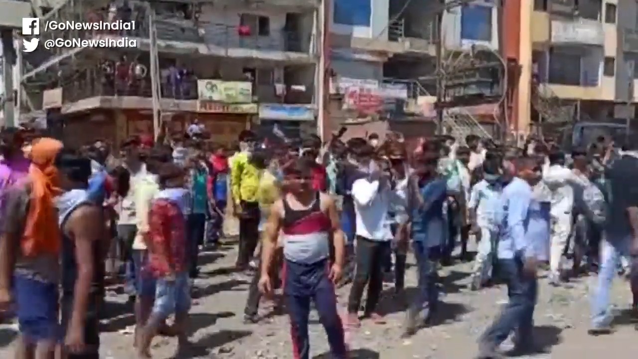 Angry Migrants Clash With Police In Surat