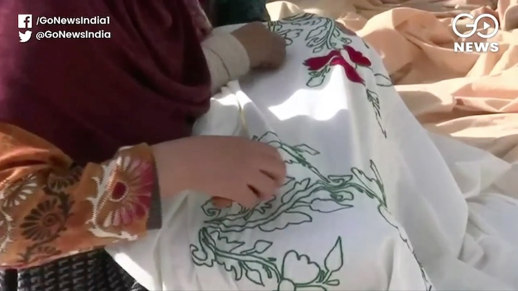 Kashmiri Embroidery Making Rajouri Women Self-Depe