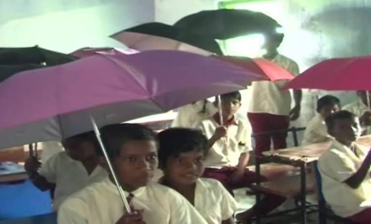 Jharkhand: School Students Forced To Study Under L