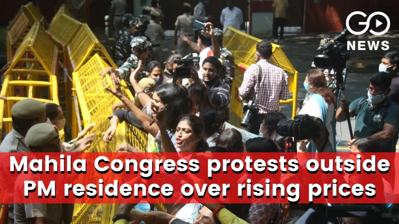 Mahila Congress Protests Outside PM Narendra Modi'