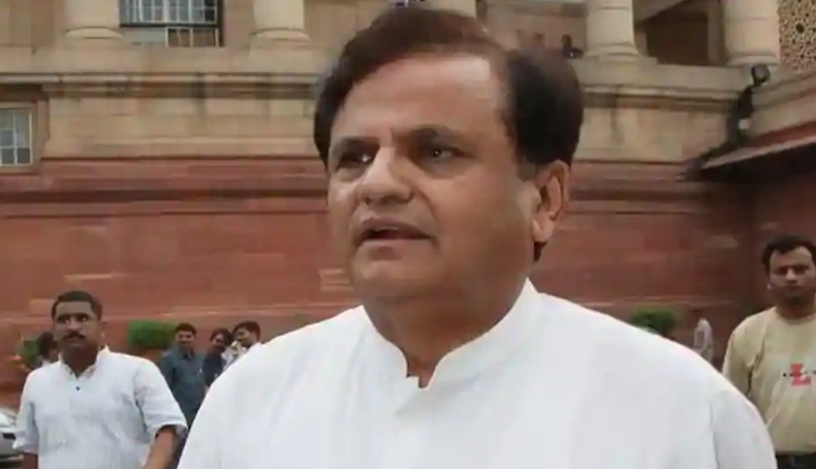ED team at Ahmed Patel’s house in connection with 