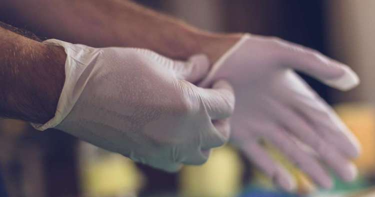 Wearing gloves increases corona risk: US expert