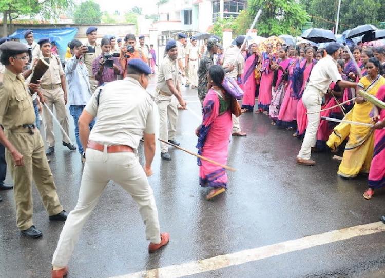 Jharkhand Police rained Anganwadi workers for 40 d