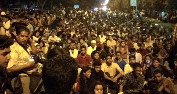 Protests continue in JNU students' fees hike issue
