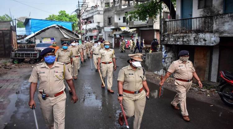 51 policemen found corona positive in Maharashtra 