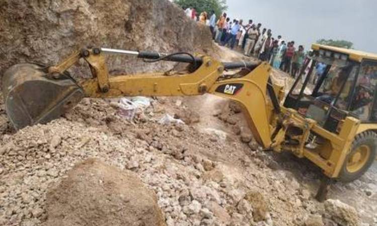 Madhya Pradesh: Five laborers killed in white clay