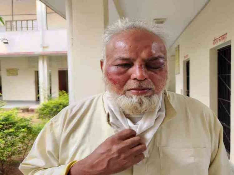 In Rajasthan Elderly Muslim auto driver assaulted 