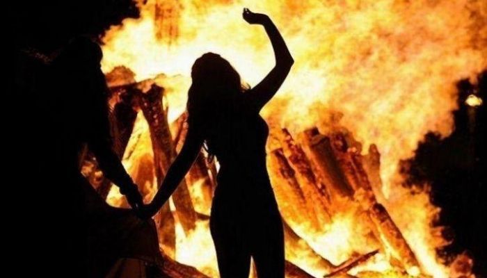 Wardha: Protest After Woman Professor Set Ablaze B