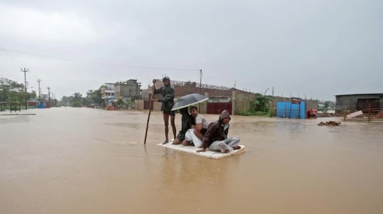 PHOTOS: See the devastation caused by floods in di